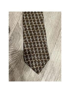 Geoffrey Beene silk tie, 58”L x 4”W